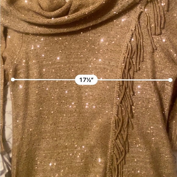 REBA gold fringe, Medium. Shimmery! - Picture 4 of 4